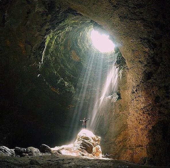 Informasi Harga - Rute - Caving Goa Jomblang Gunung Kidul (Reservasi 0821-9602-7972)