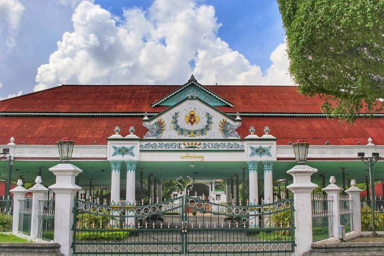 Keraton Yogyakarta - Sejarah, Rute dan Tiket Masuk - Alvaro Transport